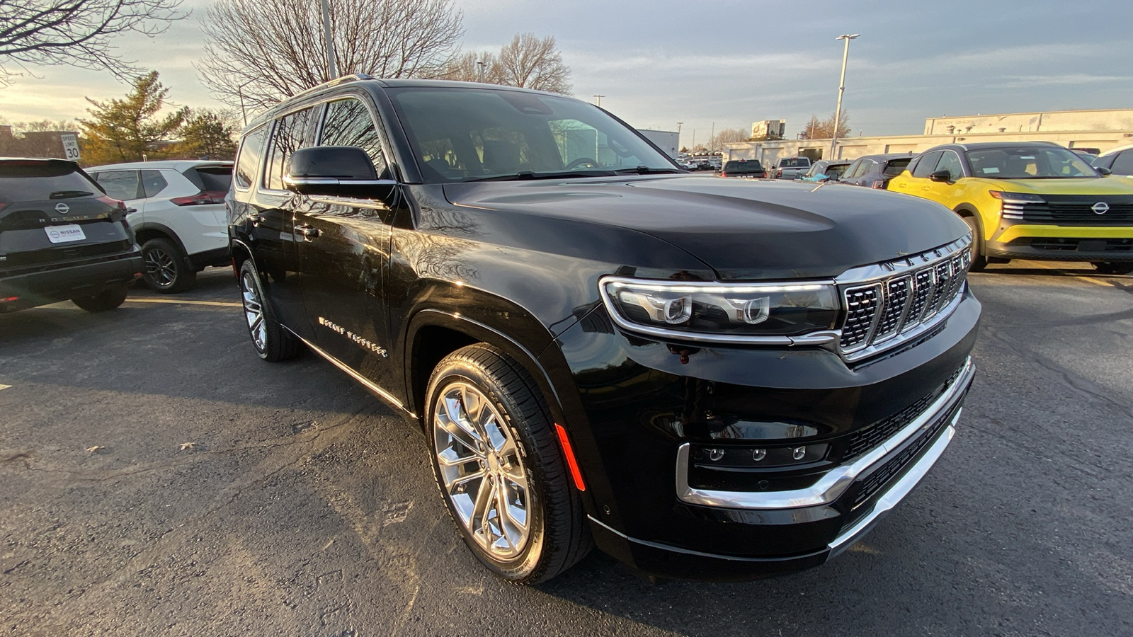 2022 Jeep Grand Wagoneer Series II 3