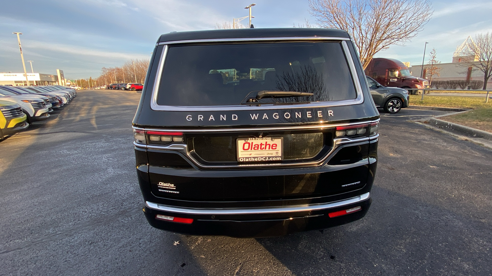 2022 Jeep Grand Wagoneer Series II 6