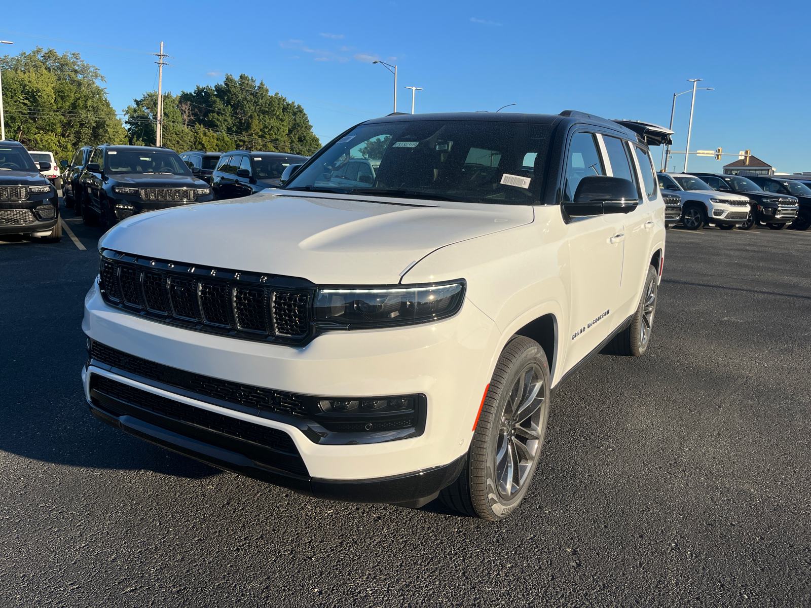 2024 Jeep Grand Wagoneer Series II 1