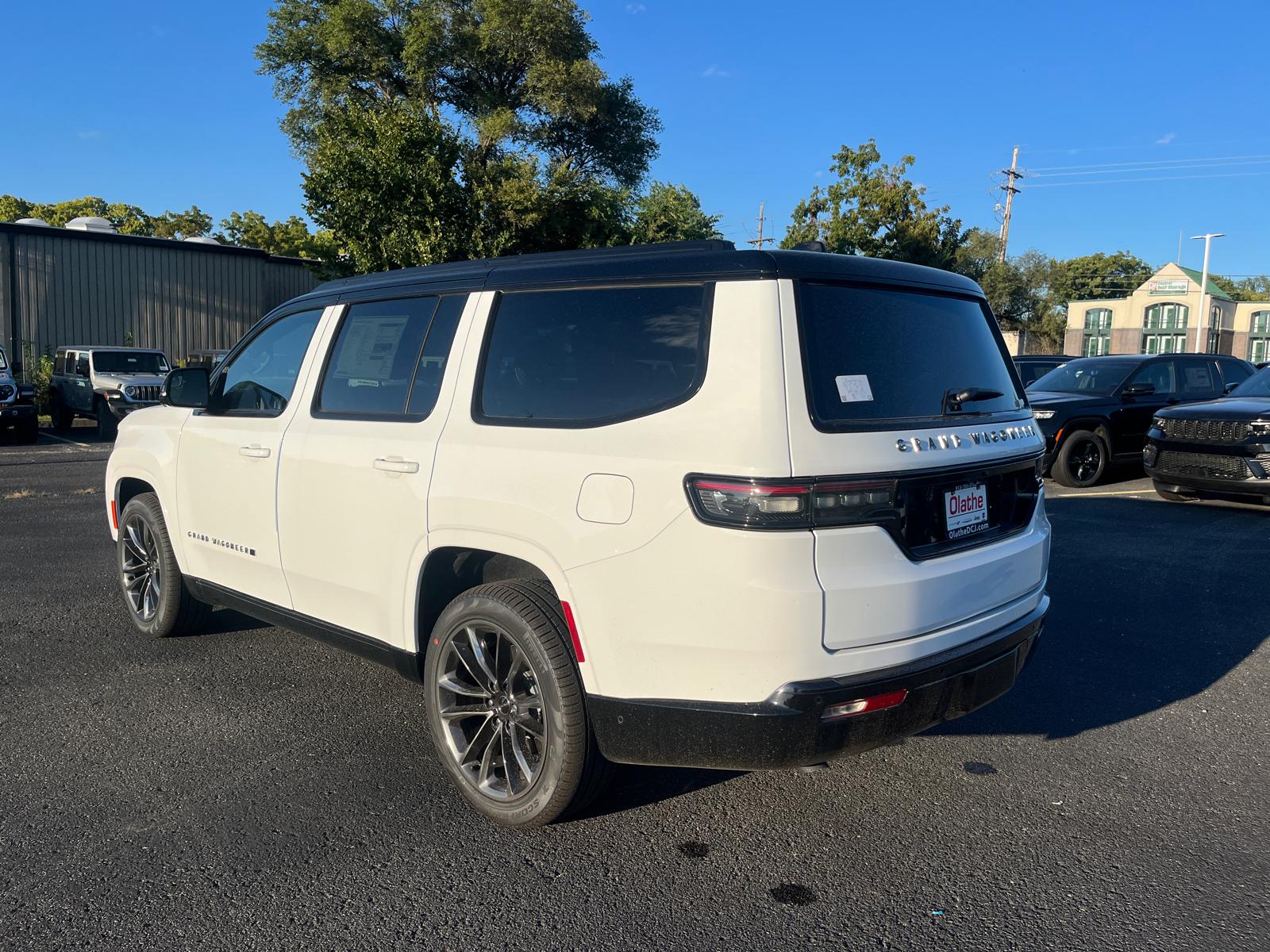 2024 Jeep Grand Wagoneer Series II 3