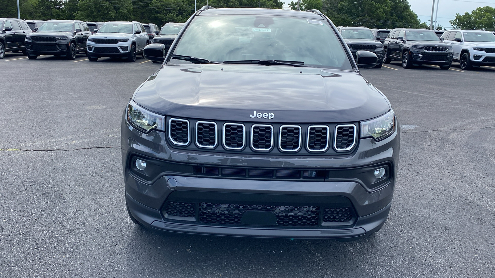 2024 Jeep Compass Latitude Lux 2