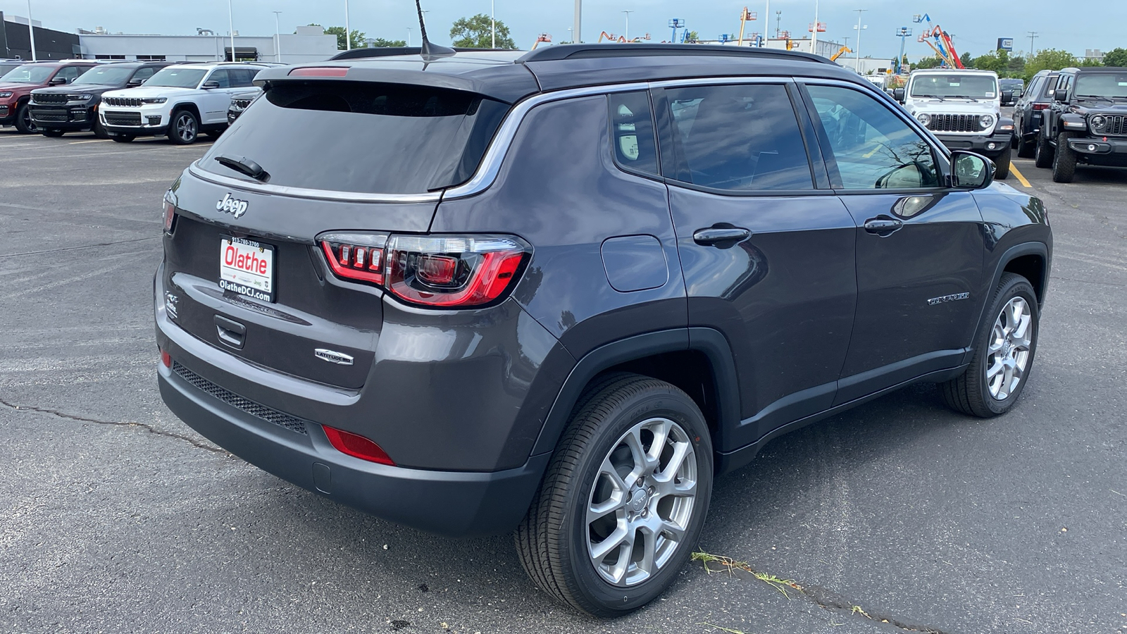 2024 Jeep Compass Latitude Lux 5