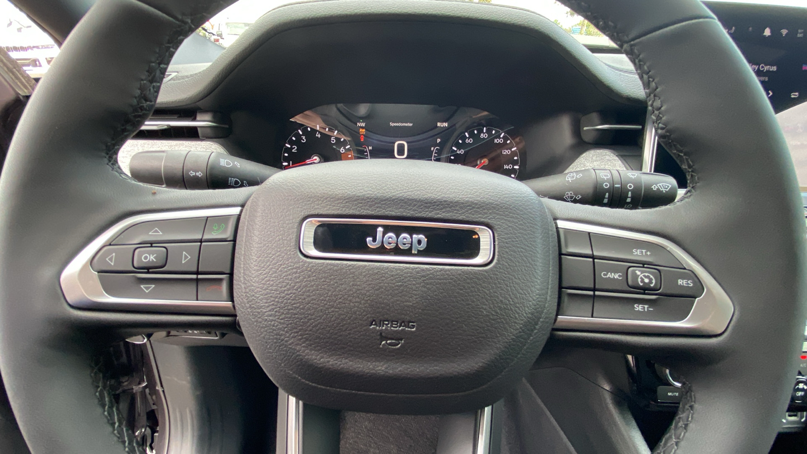 2024 Jeep Compass Latitude Lux 18