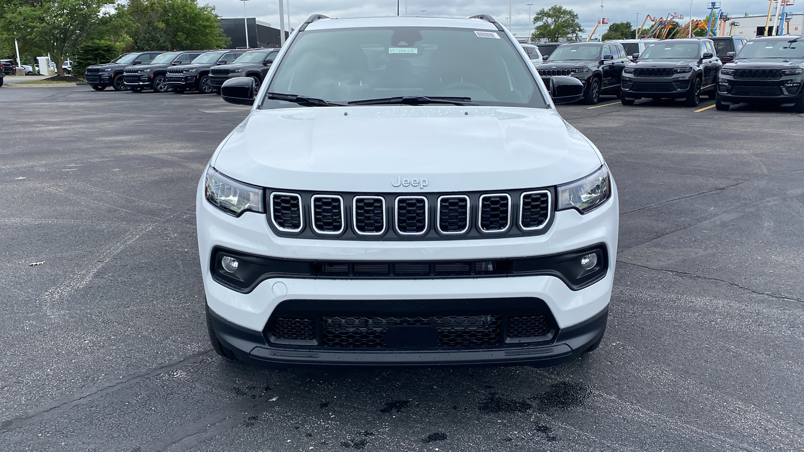 2024 Jeep Compass Latitude Lux 2