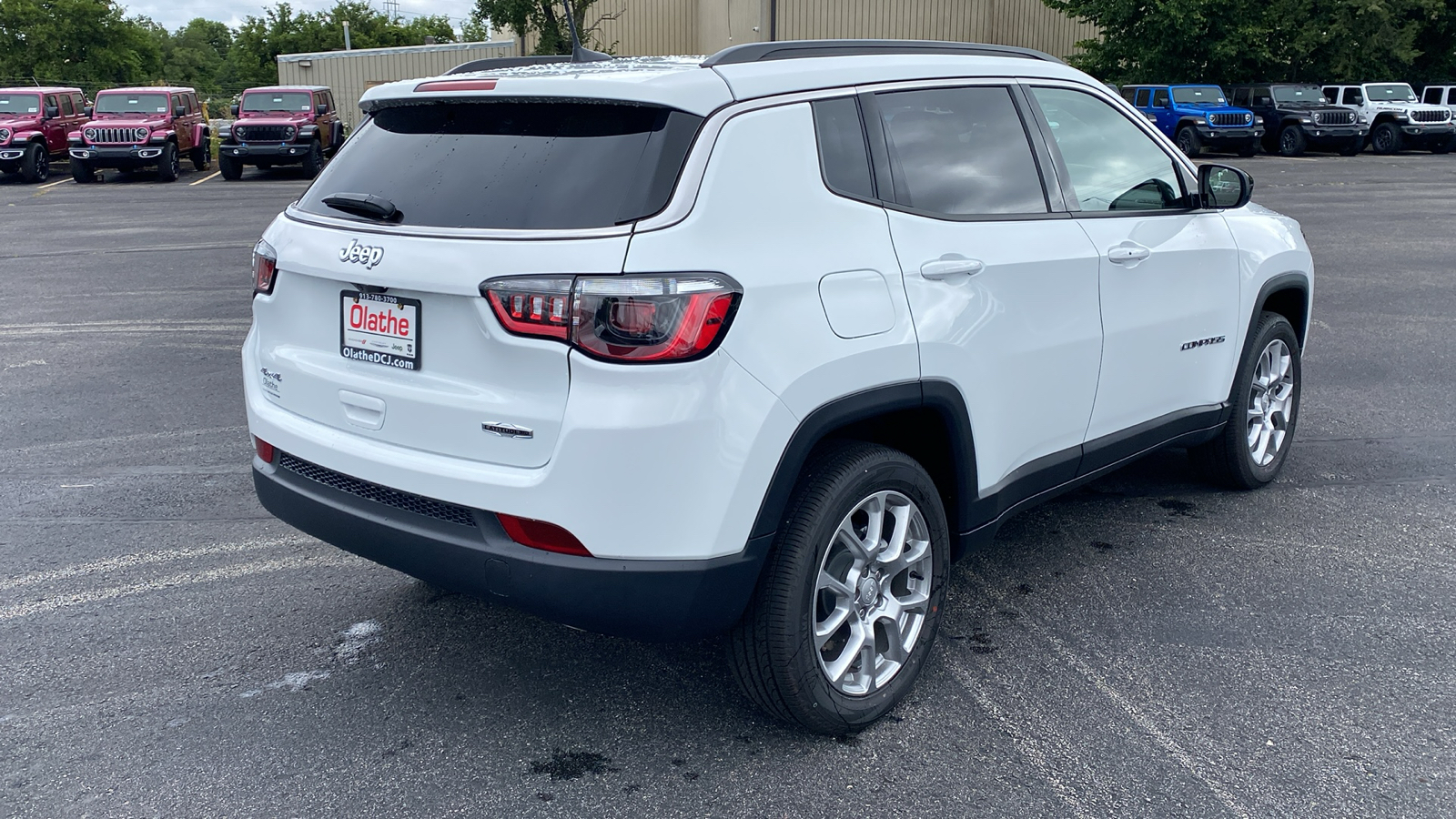 2024 Jeep Compass Latitude Lux 5