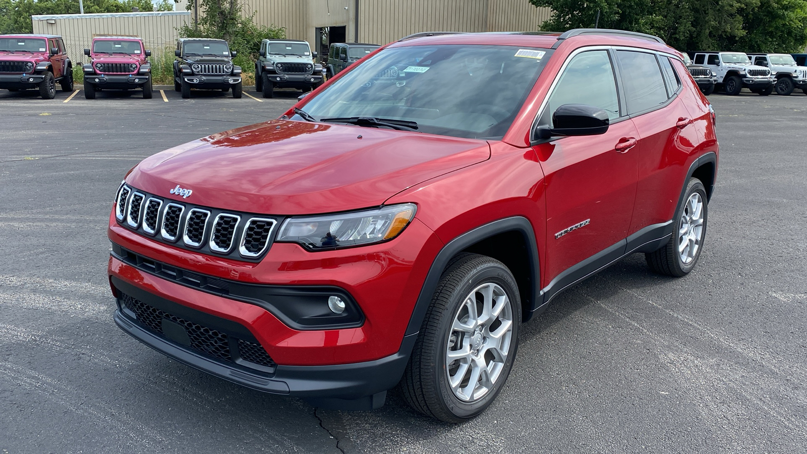 2024 Jeep Compass Latitude Lux 1