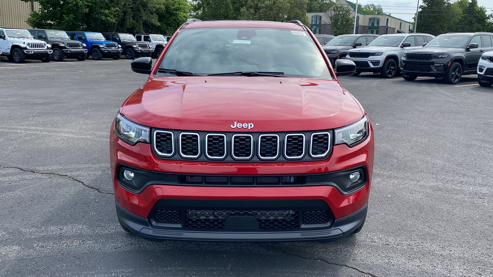 2024 Jeep Compass Latitude Lux 2