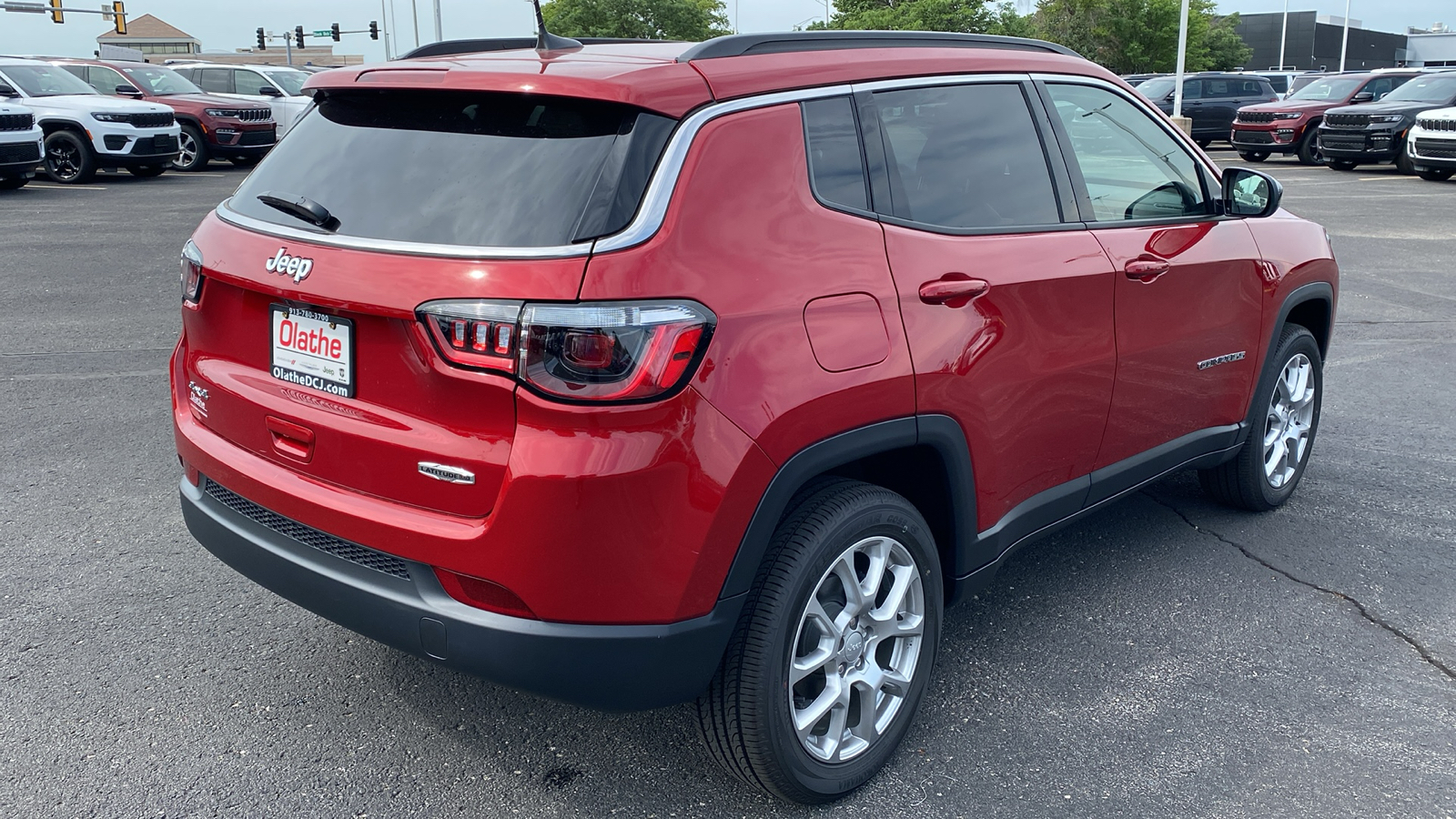 2024 Jeep Compass Latitude Lux 5