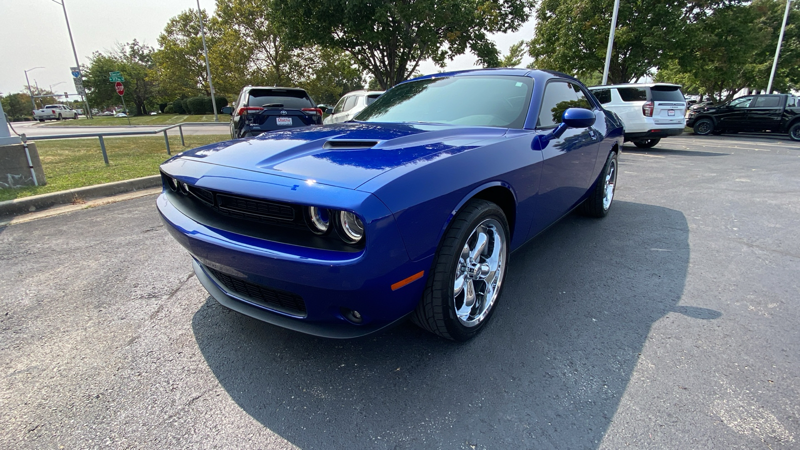 2022 Dodge Challenger SXT 1