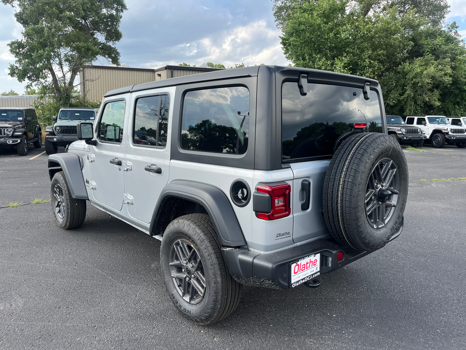 2024 Jeep Wrangler Sport S 3