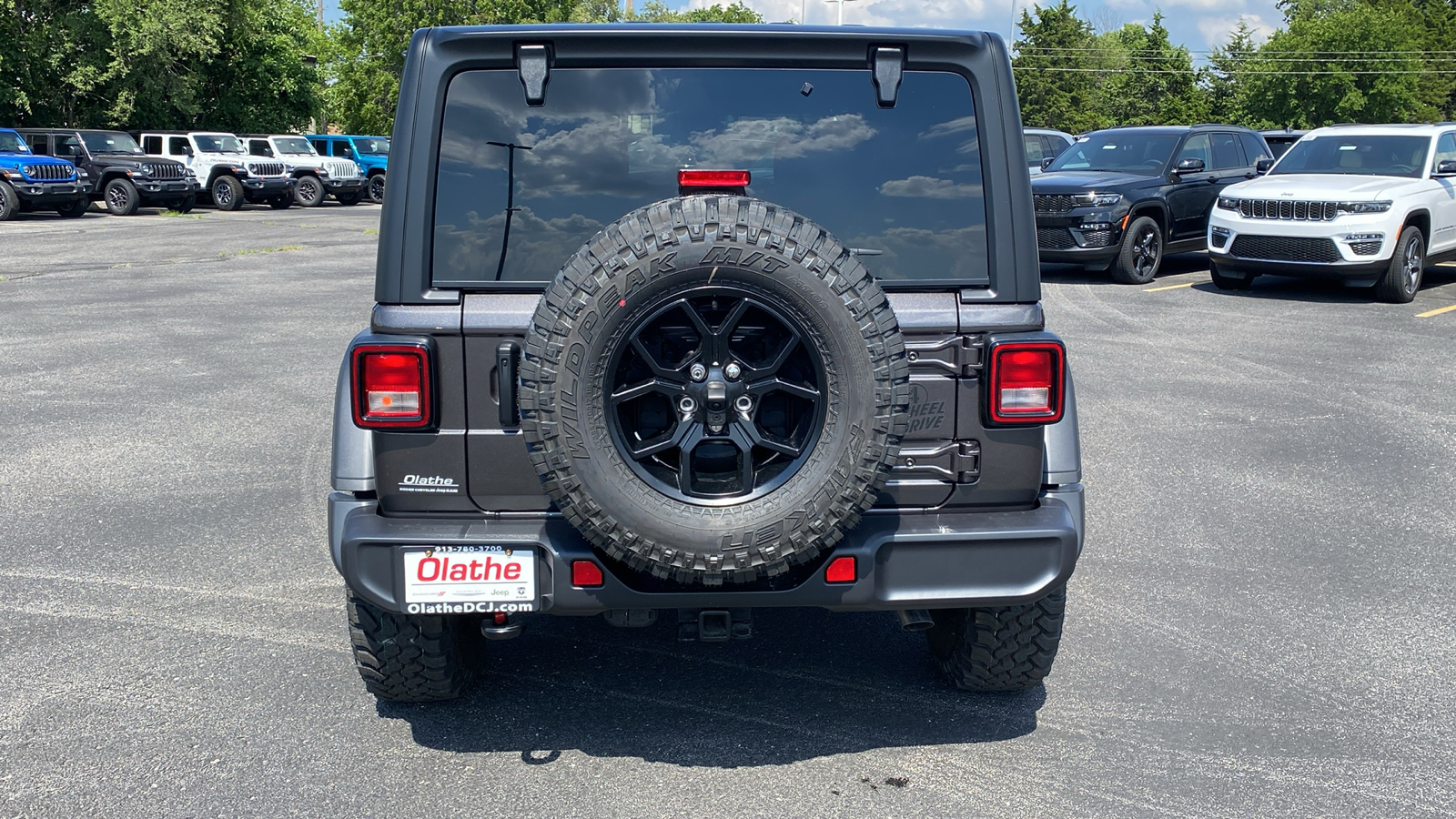 2024 Jeep Wrangler Willys 9