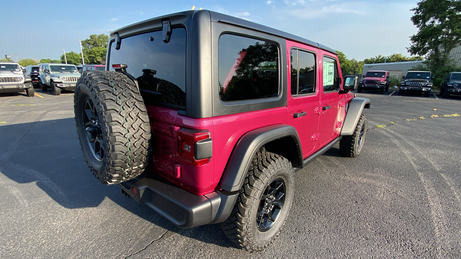 2024 Jeep Wrangler Willys 8