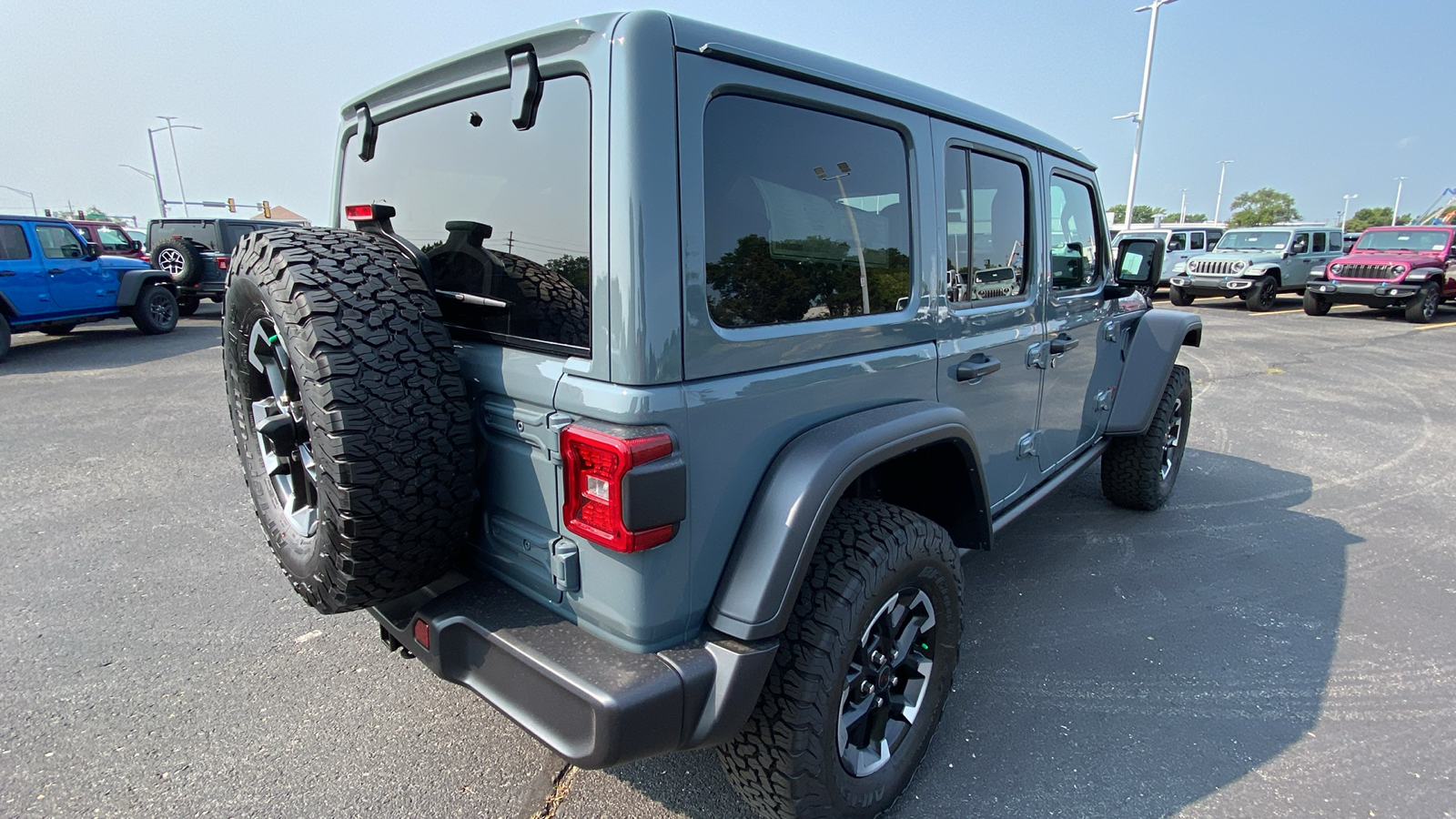 2024 Jeep Wrangler Rubicon 8