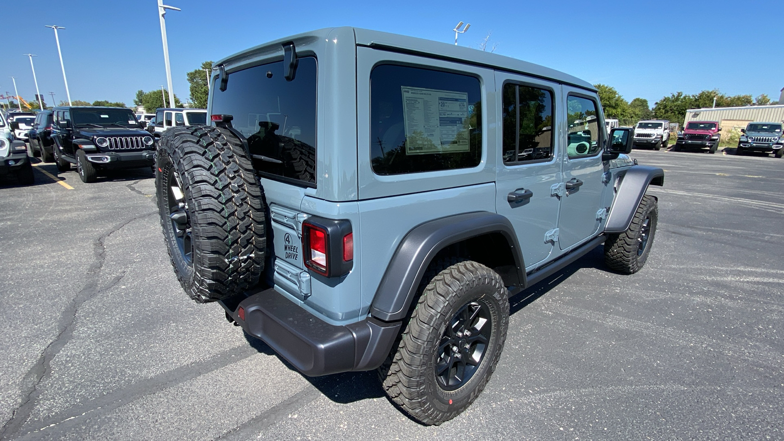 2024 Jeep Wrangler Willys 7