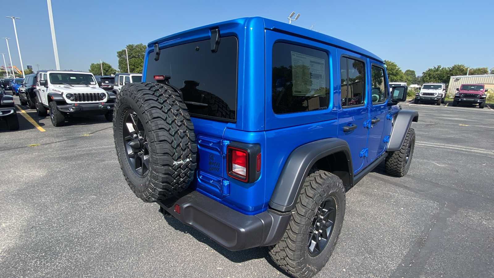 2024 Jeep Wrangler Willys 8