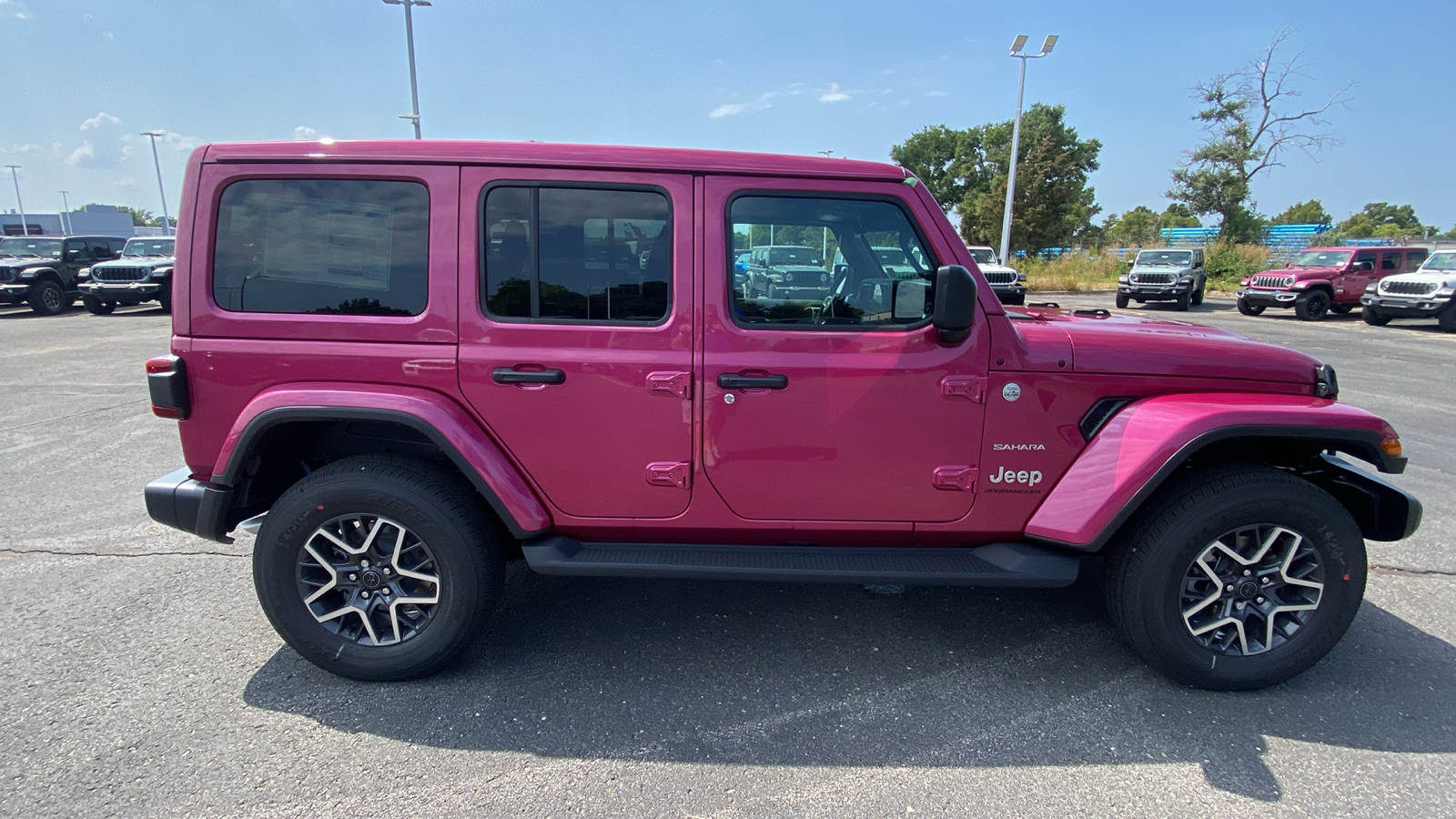 2024 Jeep Wrangler Sahara 4