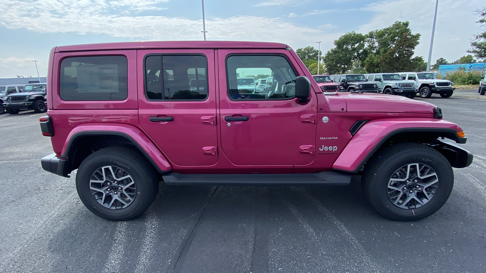 2024 Jeep Wrangler Sahara 4