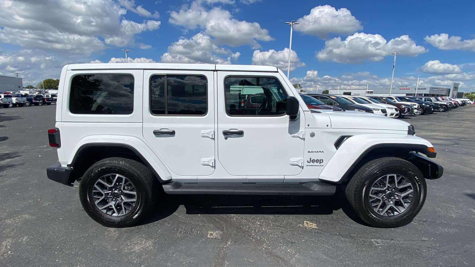 2024 Jeep Wrangler Sahara 4