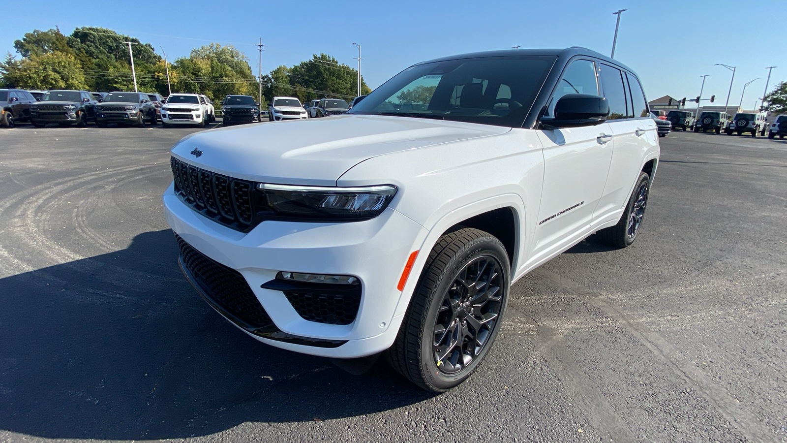 2025 Jeep Grand Cherokee Summit 1