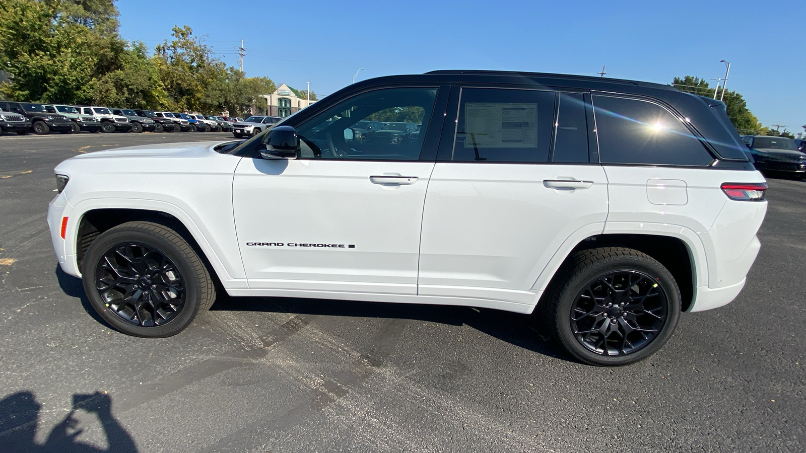 2025 Jeep Grand Cherokee Summit 8