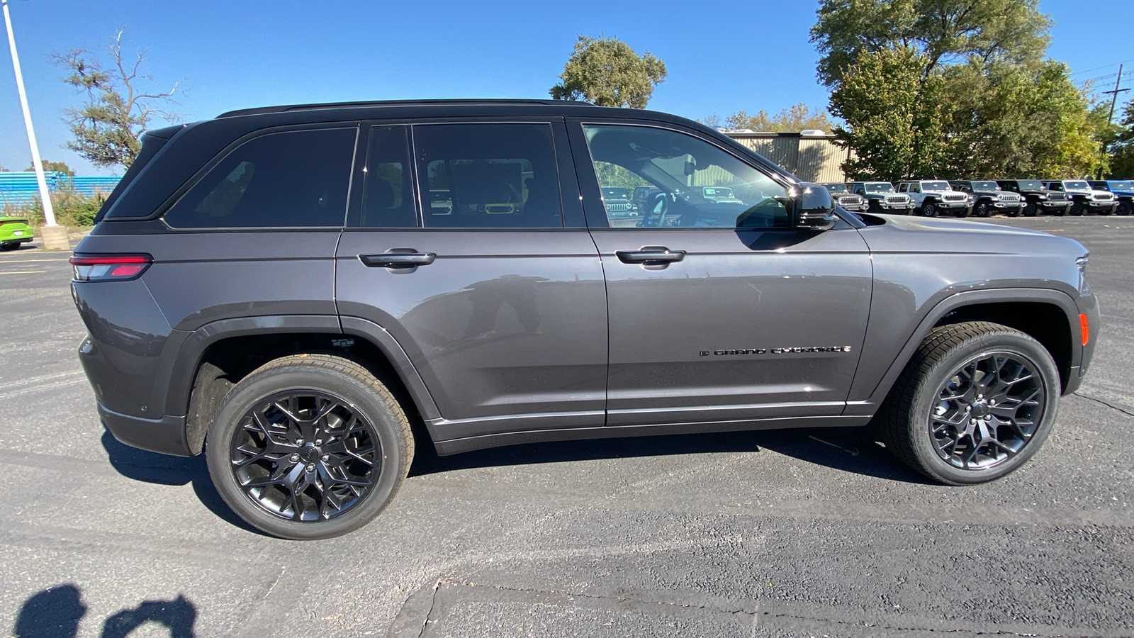 2025 Jeep Grand Cherokee Summit 4