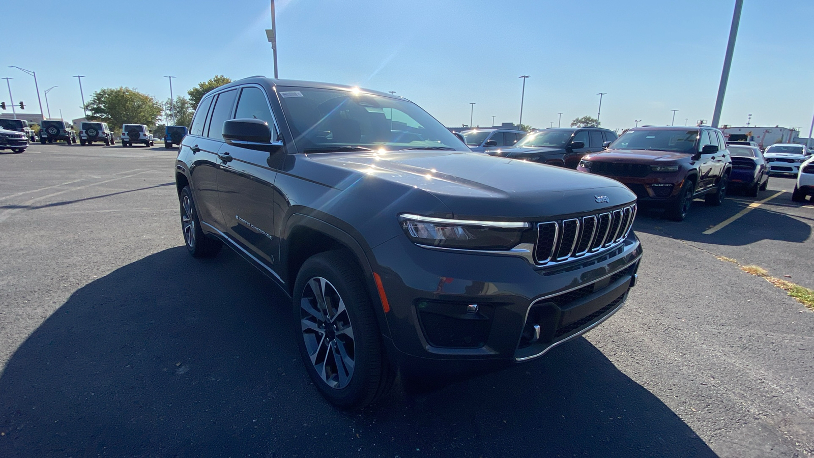 2025 Jeep Grand Cherokee Overland 3