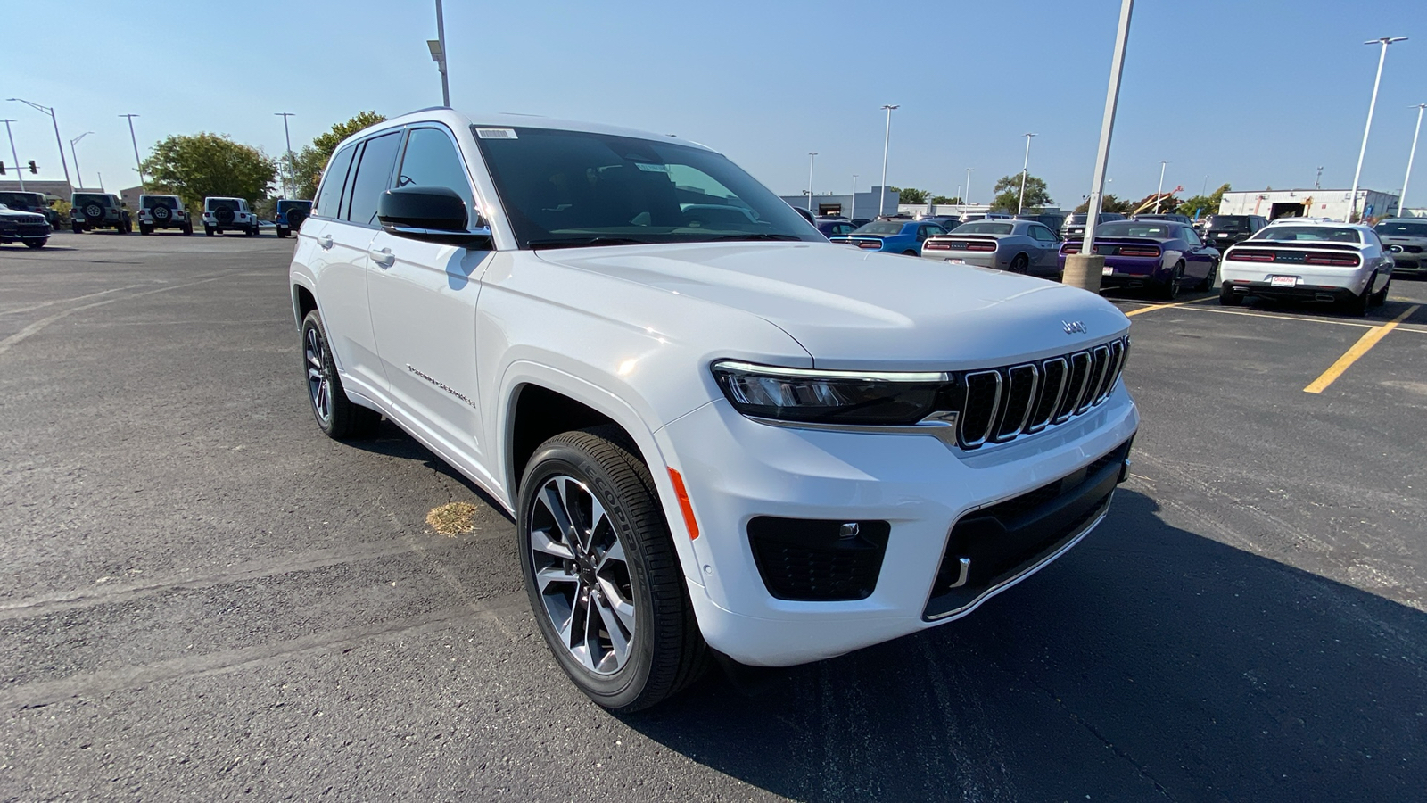 2025 Jeep Grand Cherokee Overland 3