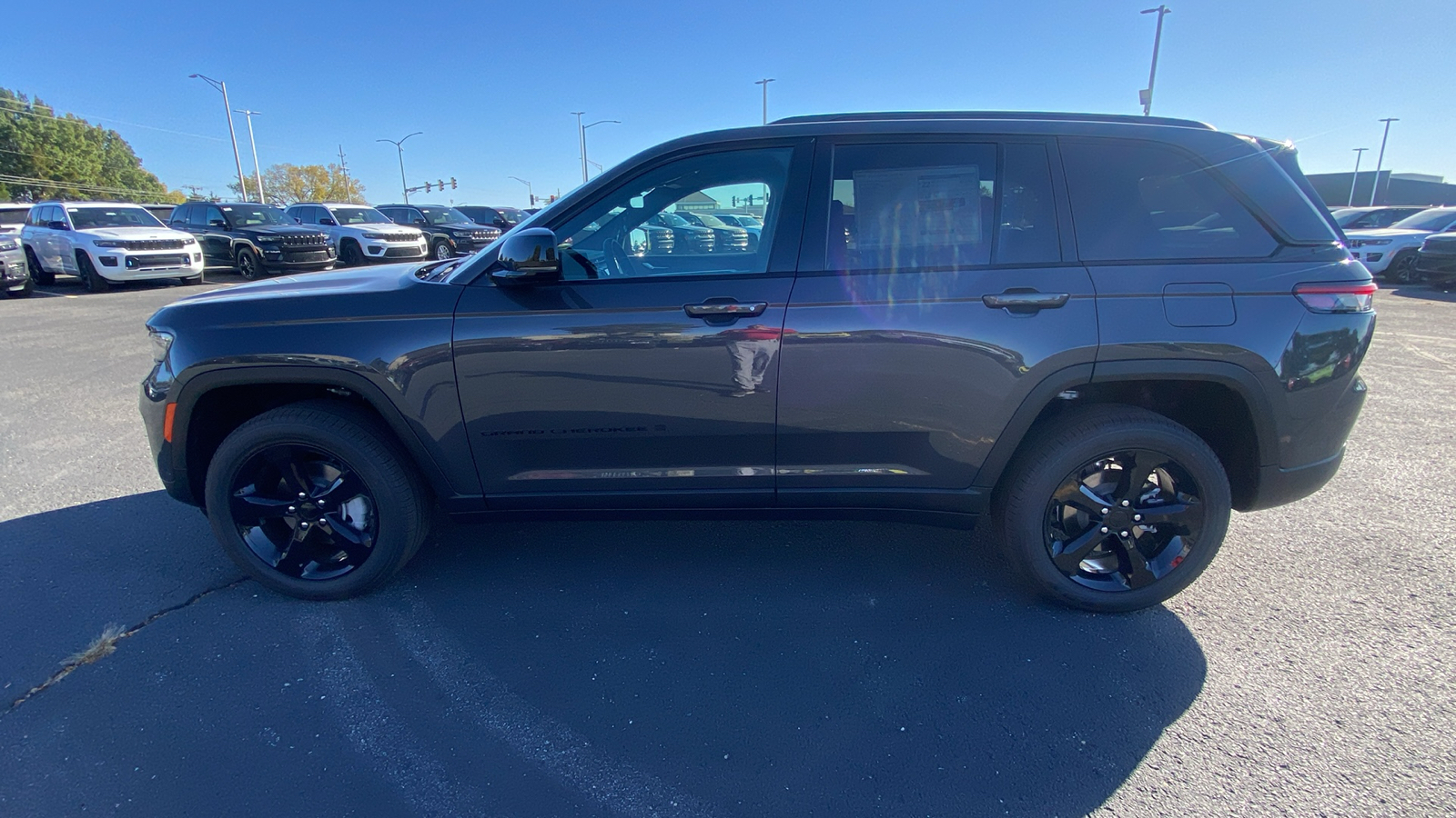 2025 Jeep Grand Cherokee Limited 8