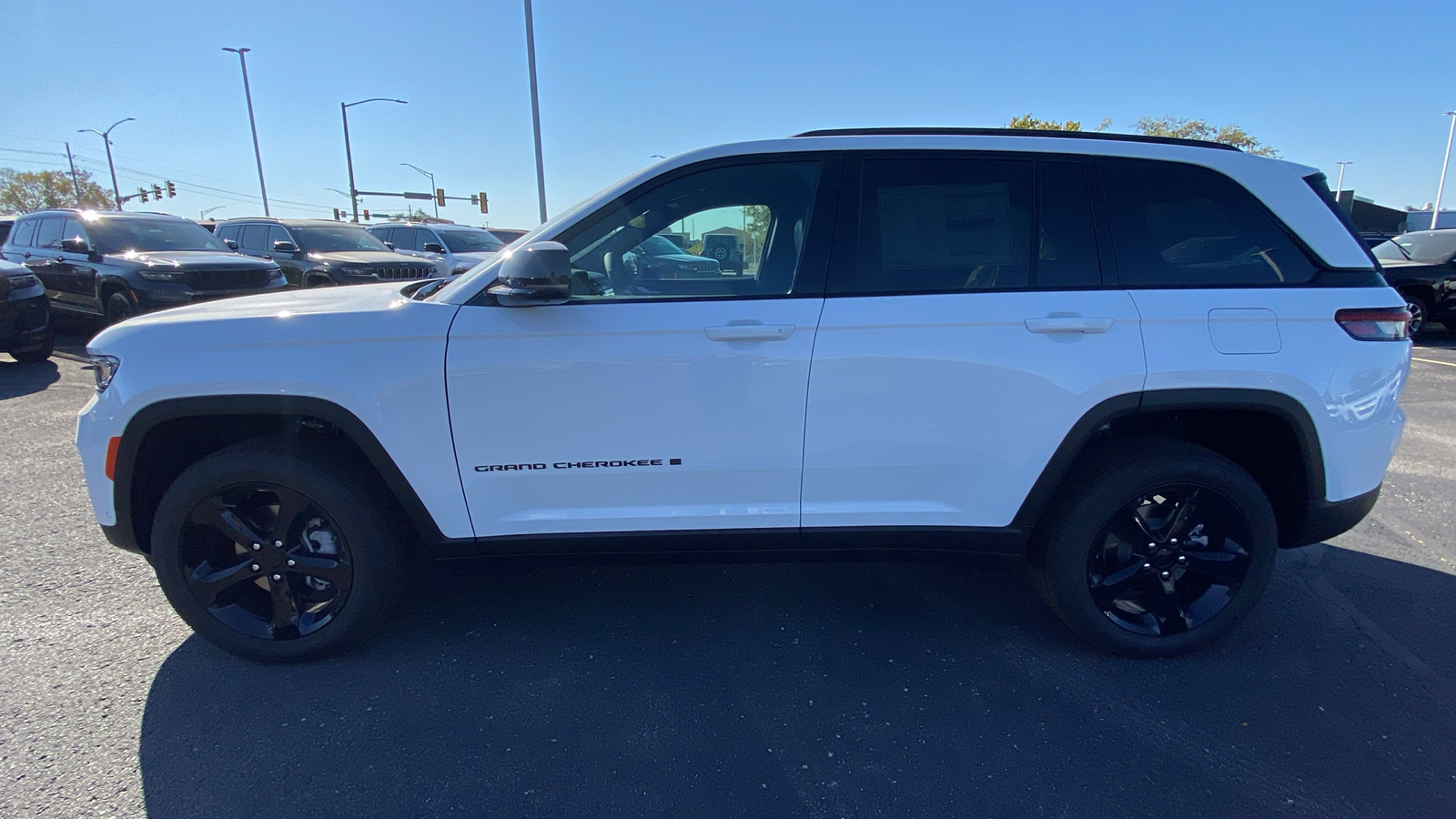 2025 Jeep Grand Cherokee Limited 8