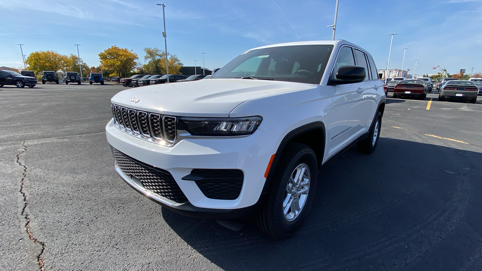 2025 Jeep Grand Cherokee Laredo 1