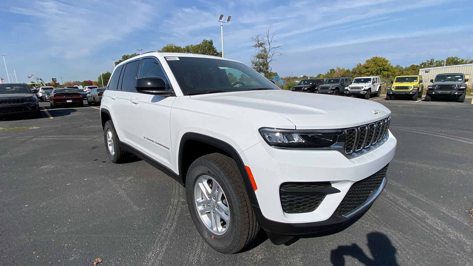 2025 Jeep Grand Cherokee Laredo 3