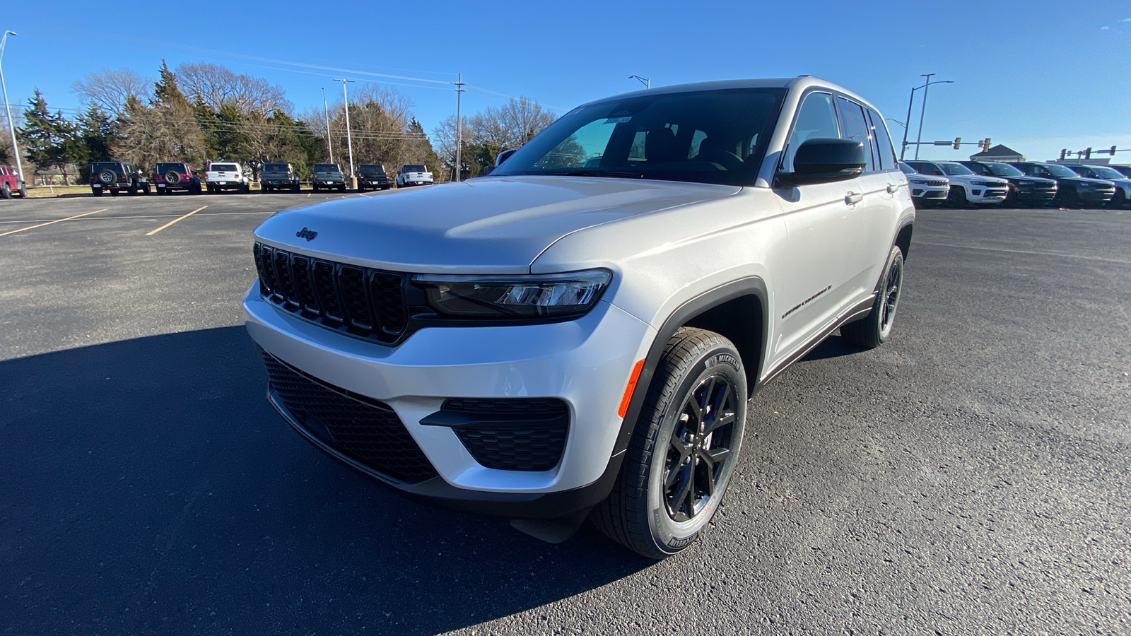 2025 Jeep Grand Cherokee Altitude X 1