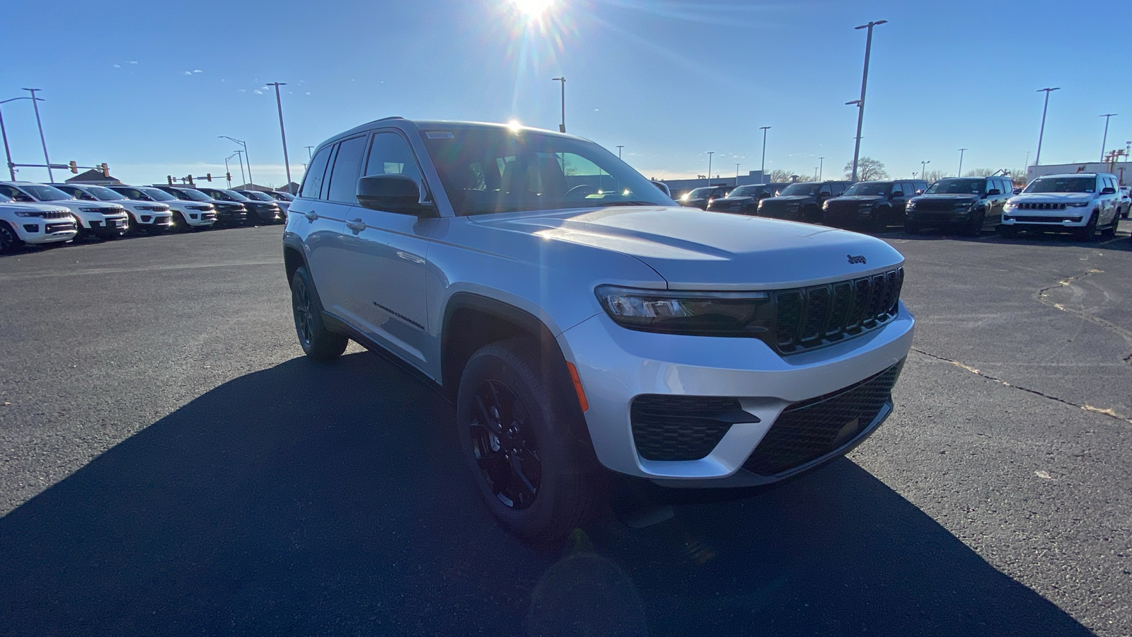 2025 Jeep Grand Cherokee Altitude X 3