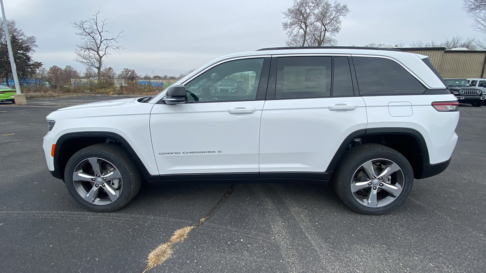 2025 Jeep Grand Cherokee Limited 8