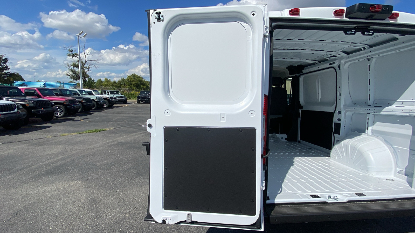 2025 Ram ProMaster 1500 Low Roof 36