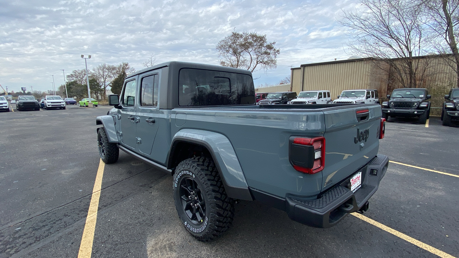 2025 Jeep Gladiator  7