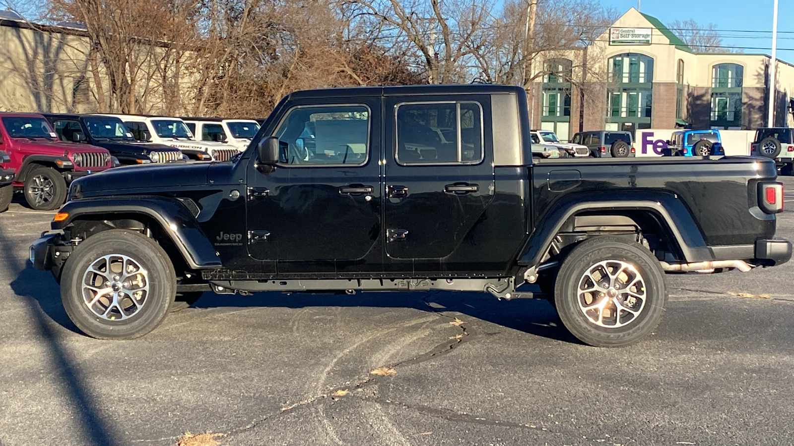 2025 Jeep Gladiator Sport 8