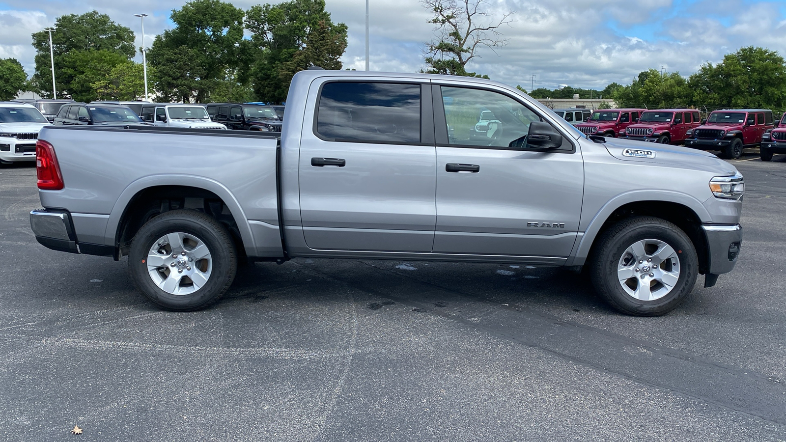 2025 Ram 1500 Big Horn/Lone Star 4