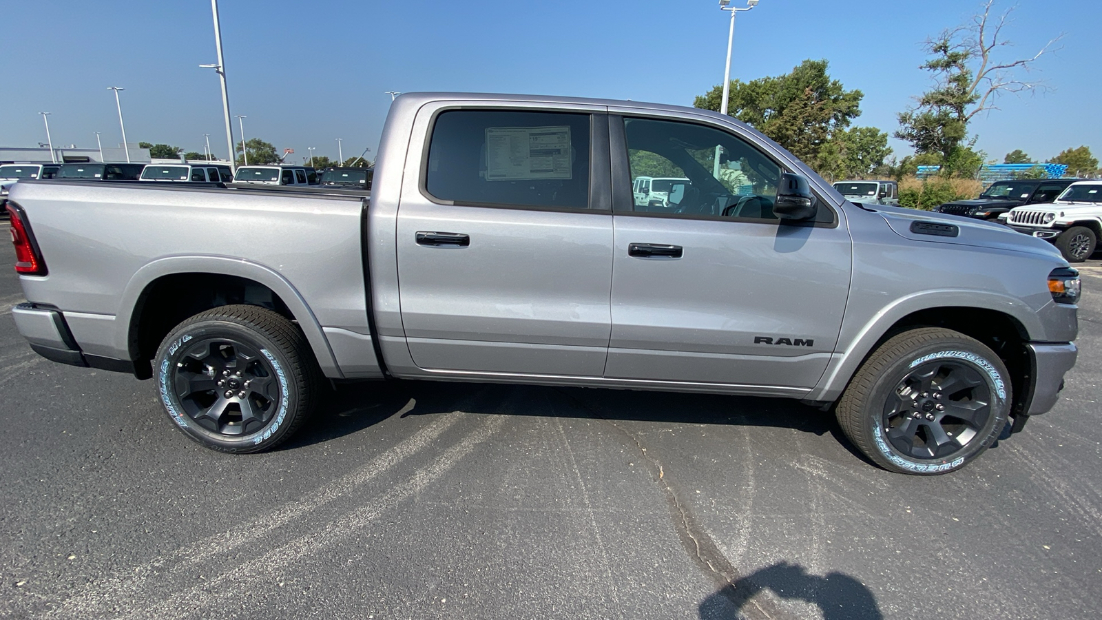 2025 Ram 1500 Big Horn/Lone Star 4