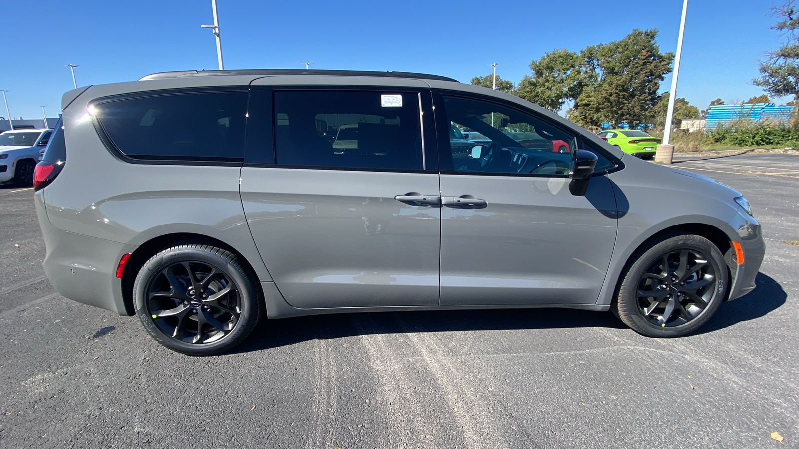 2025 Chrysler Pacifica Limited 4