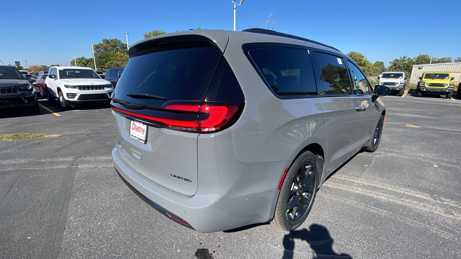 2025 Chrysler Pacifica Limited 5