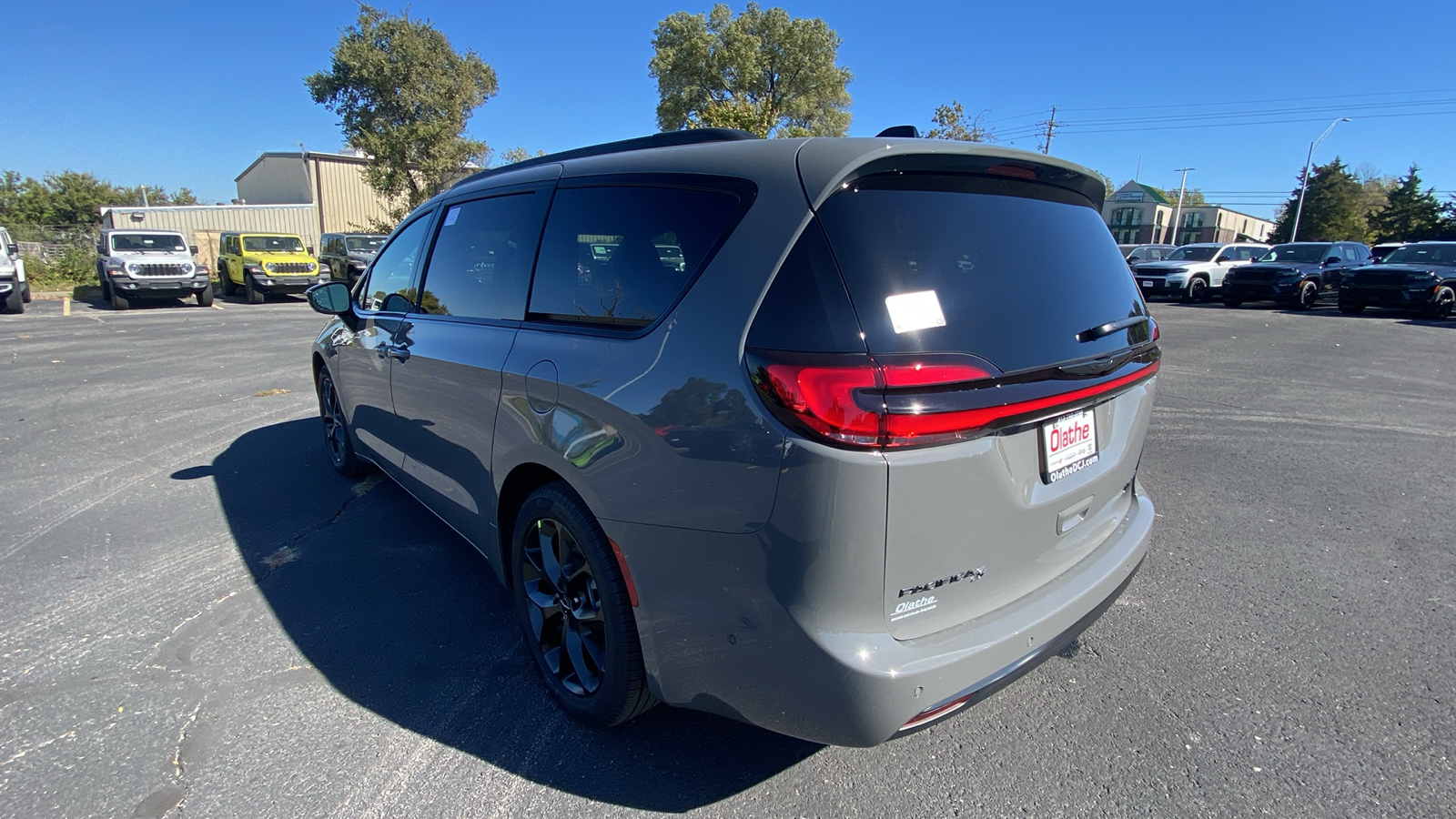 2025 Chrysler Pacifica Limited 7