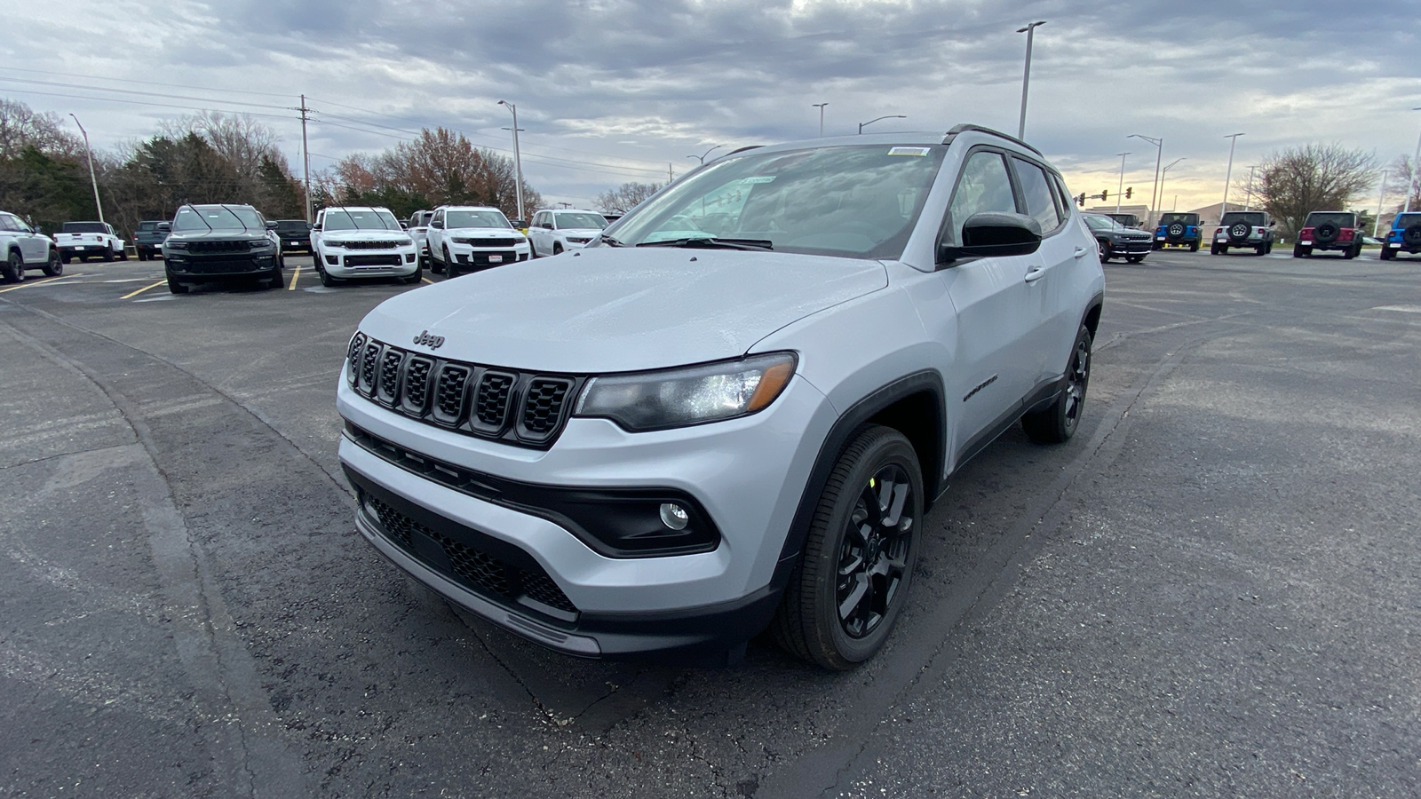 2025 Jeep Compass Latitude 1