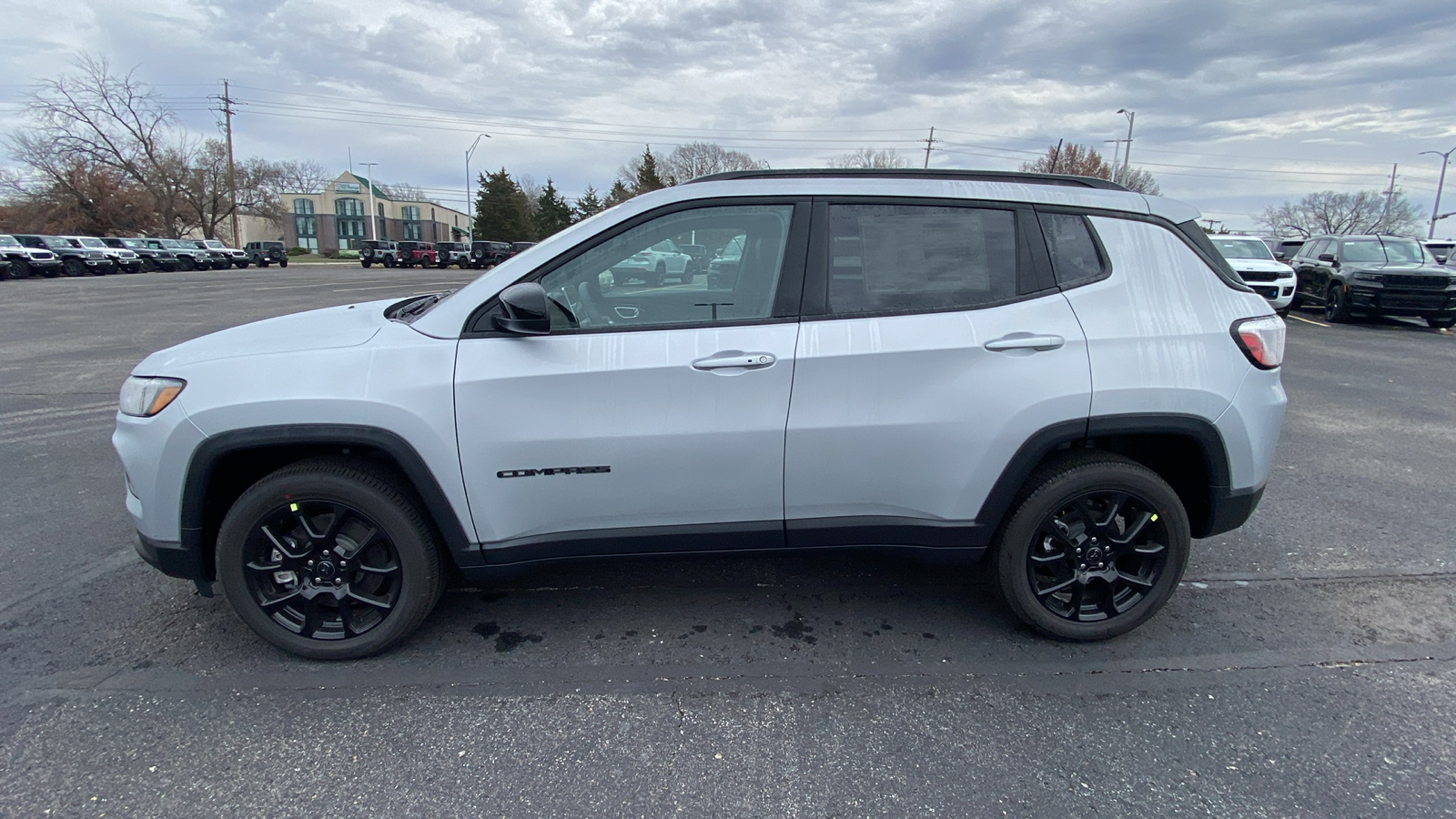 2025 Jeep Compass Latitude 8