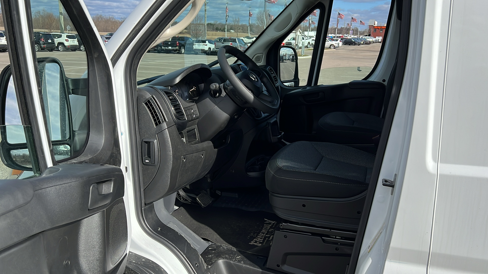 2024 Ram ProMaster 1500 Low Roof 15