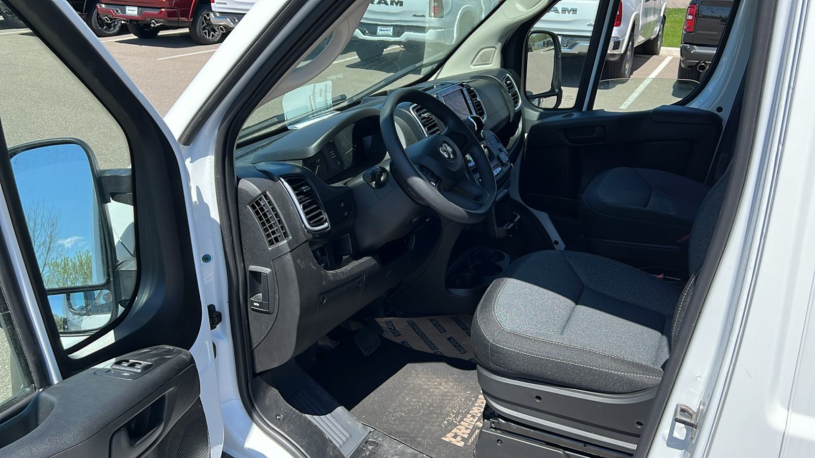 2024 Ram ProMaster 2500 High Roof 15