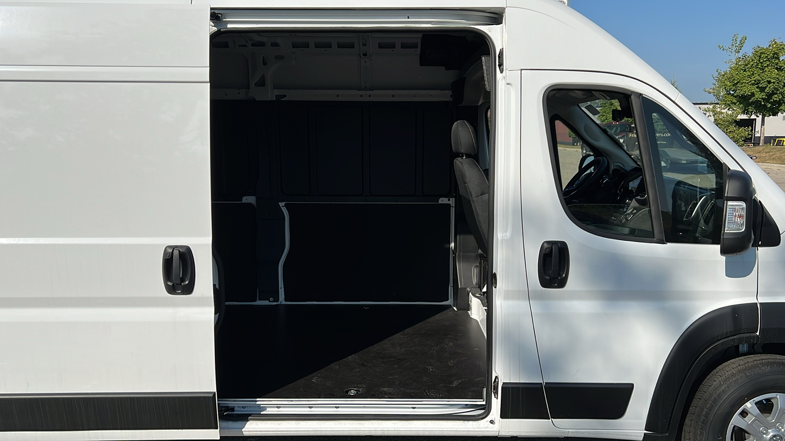 2024 Ram ProMaster 2500 High Roof 17