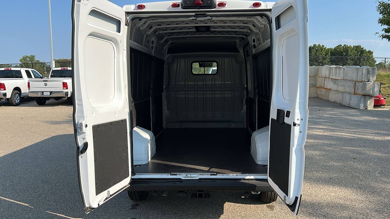 2024 Ram ProMaster 2500 High Roof 12