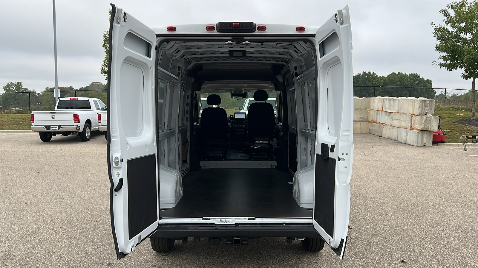 2024 Ram ProMaster 2500 High Roof 13