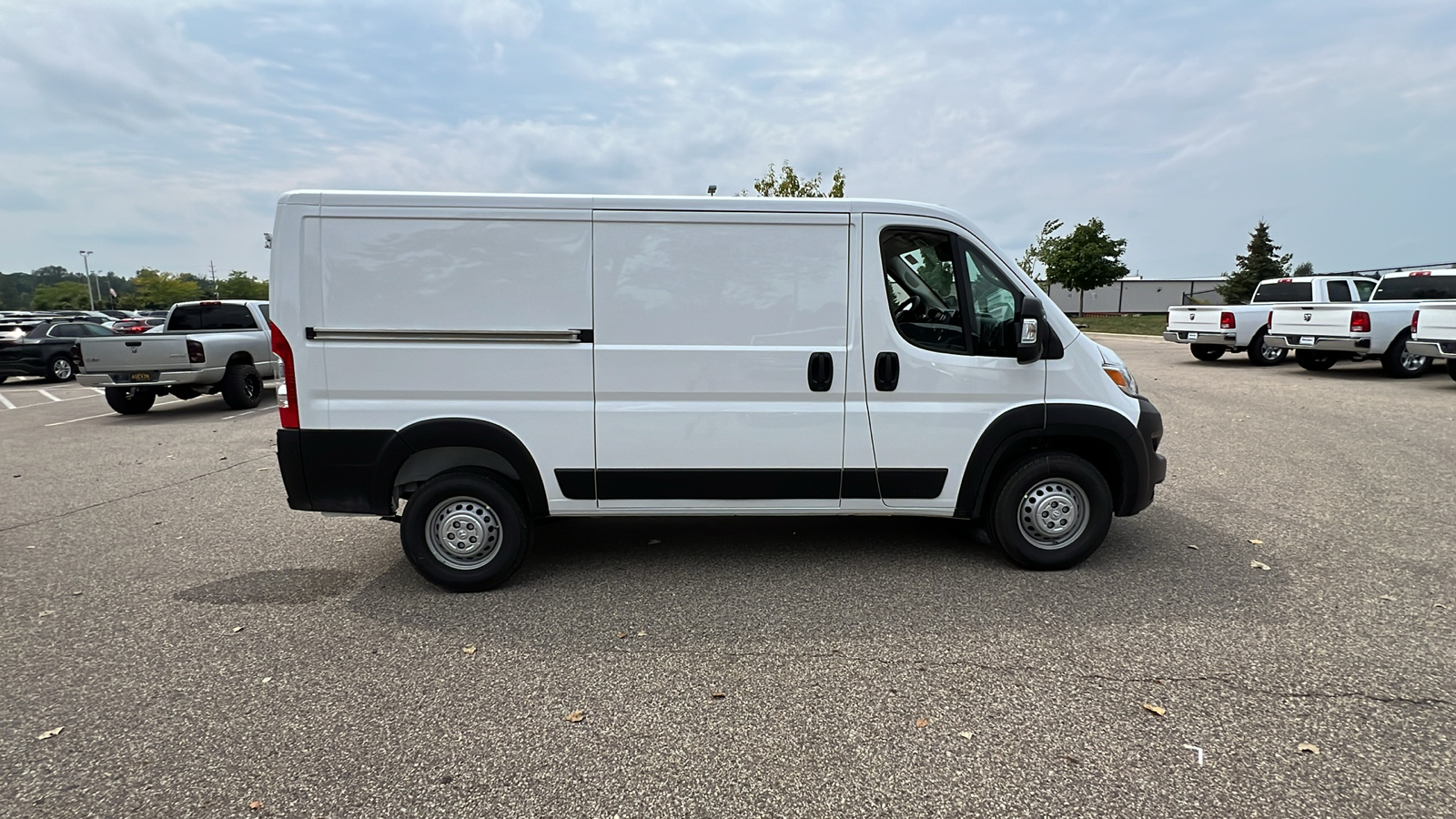 2024 Ram ProMaster 1500 Low Roof 3